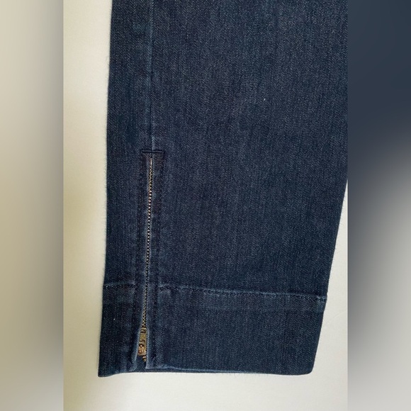 Navy Denim Modern Crop Jeans from Anne Taylor Loft 8 - Picture 5 of 6
